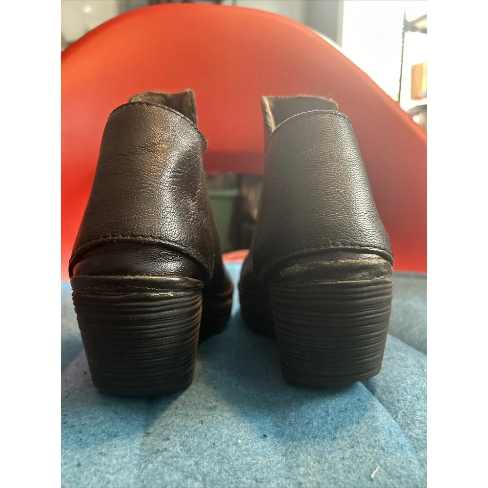Fly London Yogi boots Black Leather Women's Size 40 EU 9 US P500046008